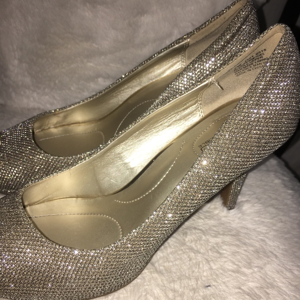 Sparkly high heel shoes